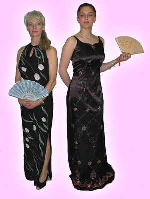 Chinese Dresses:  model tandem 1